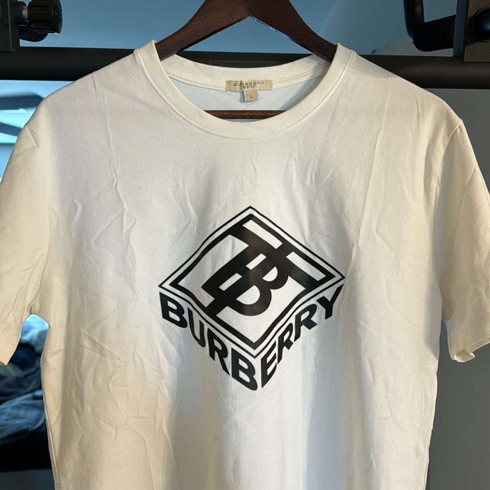 Burberry T Shirt